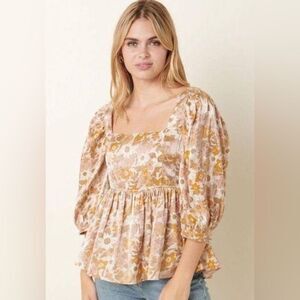 Storia Andrea Floral Top in White Gold Blouse Size Medium NWT